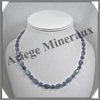 CYANITE - Collier Compos� : 20 Ovales 8x12 mm et Disques 6 mm - 46 cm - C002