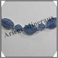 CYANITE - Collier Compos� : 19 Ovales 10x14 mm et Disques 6 mm - 47 cm - C003