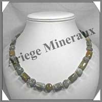 CYMOPHANE ou OEIL DE CHAT - Collier Compos� : Disques et Rectangles - 50 cm - C010