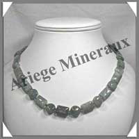 CYMOPHANE ou OEIL DE CHAT - Collier Compos� : Disques et Rectangles - 48 cm - C011