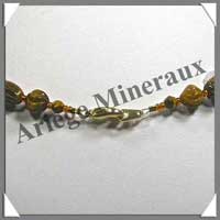 OEIL DE TIGRE - Collier Compos� : Olives Cisel�es 8x12 mm et Perles Cisel�es 8 mm - 43 cm - C003