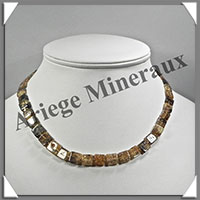 AMBRE - Collier Compos - Vert - Carrs de 8 mm - 45 cm - L001