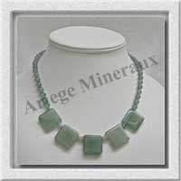 AVENTURINE - Collier Compos - 5 Carrs 20x20 mm et Perles 6 mm - 50 cm - M005