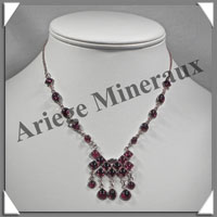 GRENAT Cristallis - Collier Argent - 24 Cabochons - 42 cm - P001