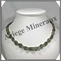 LABRADORITE - Collier Perles Ovales Facetes 10x12 mm - 46 cm - C001