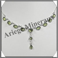 PERIDOT Cristallis - Collier Argent - 11 Cabochons Facets - 42 cm - P003