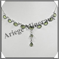 PERIDOT Cristallis - Collier Argent - 11 Cabochons Facets - 42 cm - P004