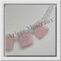 QUARTZ ROSE - Collier Compos - 5 Carrs 20x20 mm et Perles 6 mm en dgrad - 49 cm - M008